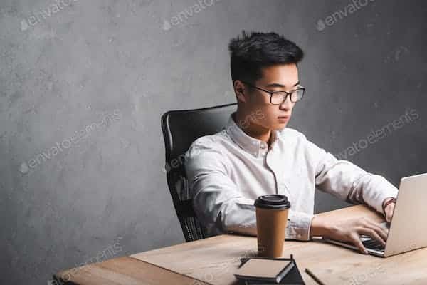 Quels sont les avantages d'un audit SEO régulier pour un site de services à la personne?